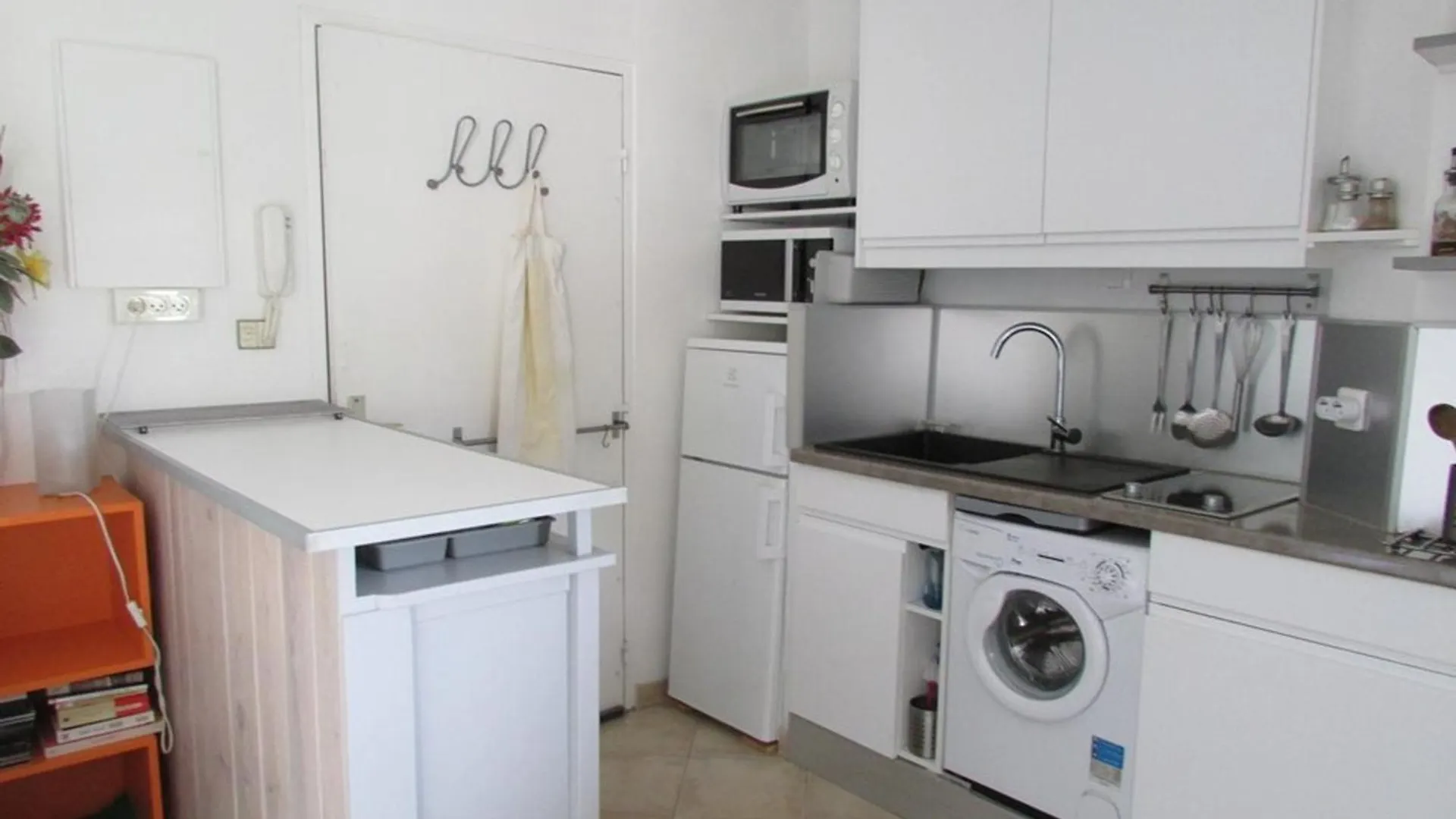 Studio Face Mer Avec Clim, Wifi, Parking Prive, Terrasse Ensoleillee - Fr-1-803-50 Le Lavandou 0*,